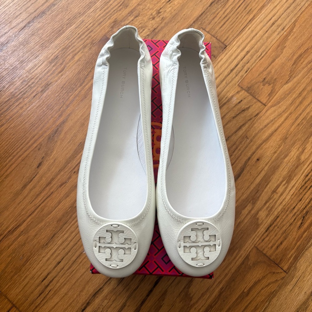 Tory Burch Minnie Travel Ballet Flats White Patent Leather 10.5
